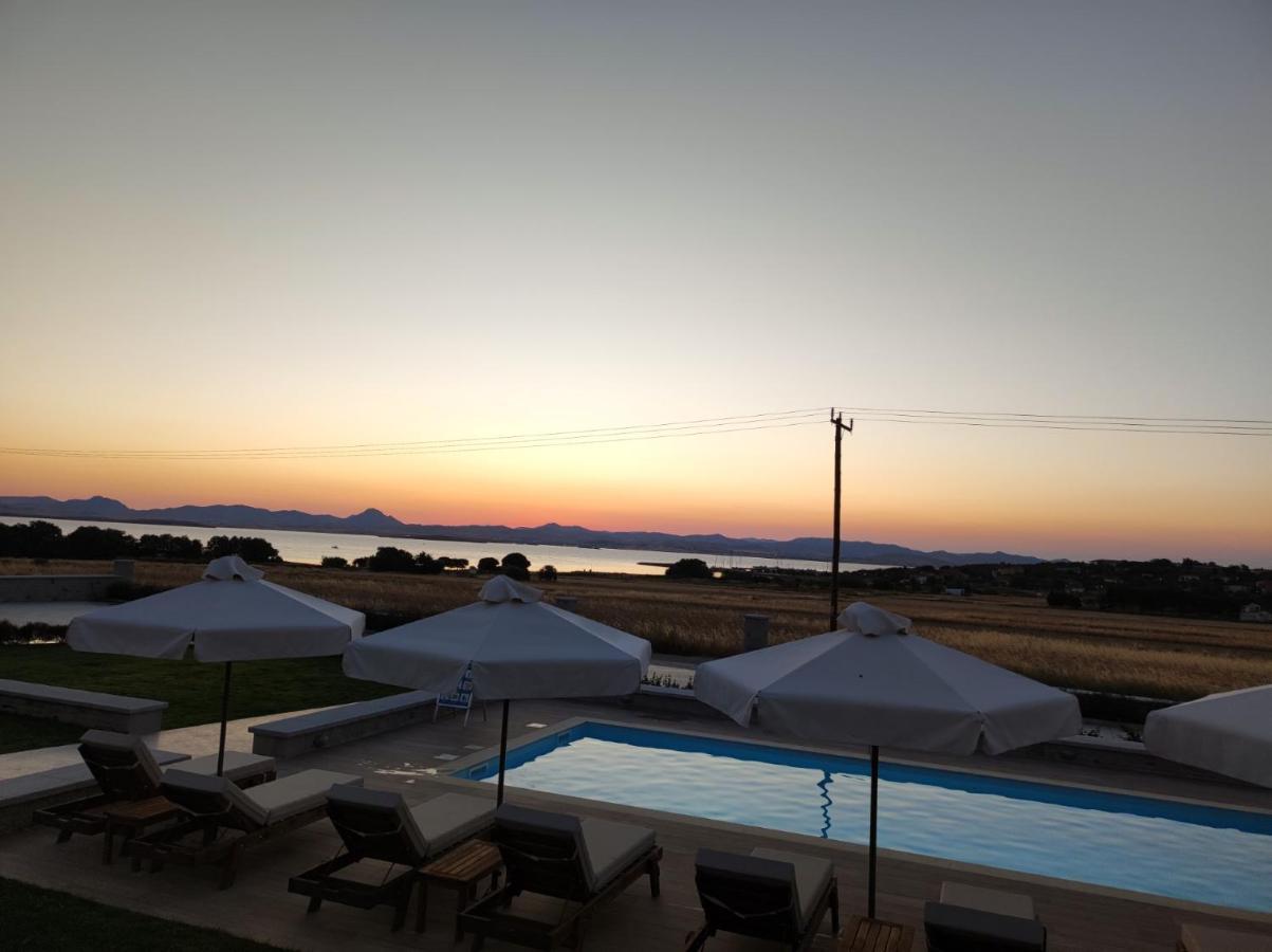 Onar Limnos II Luxury Apartments Moudhros Экстерьер фото