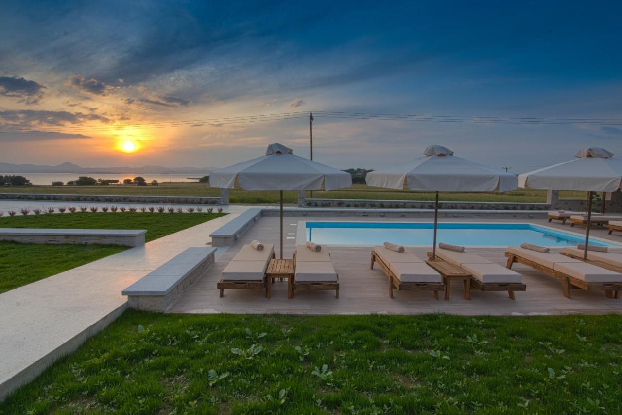 Onar Limnos II Luxury Apartments Moudhros Экстерьер фото